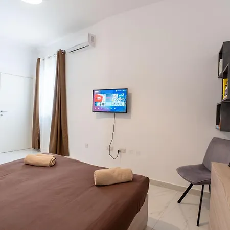 A25 - 5 Mins Walk To Valletta Ferry - Shopping Mall And Bay By Quicktrips Apartamento *