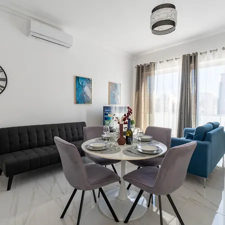 Apartment A25 - 5 Mins Walk To Valletta Ferry - Shopping Mall And Bay By Quicktrips Sliema