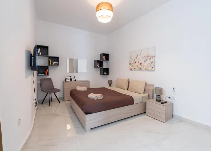 A25 - 5 Mins Walk To Valletta Ferry - Shopping Mall And Bay By Quicktrips